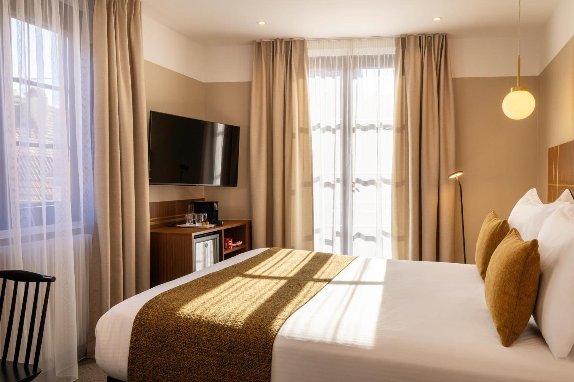 เลอ โกลงบิเย Hotel โอแบร์เน ภายนอก รูปภาพ